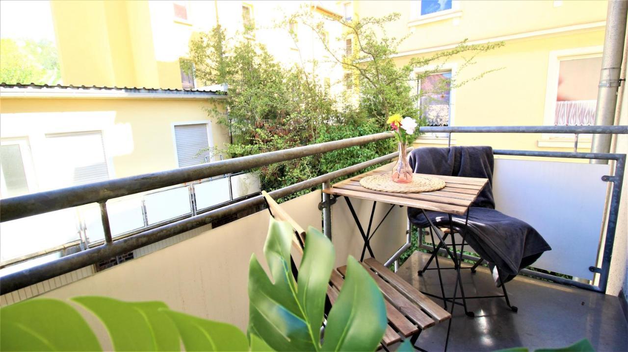 Homie Stay Schiestlstrasse - Moderne Altbauapartments, Nahe Stadtzentrum & Weinberge Würzburg Exterior foto